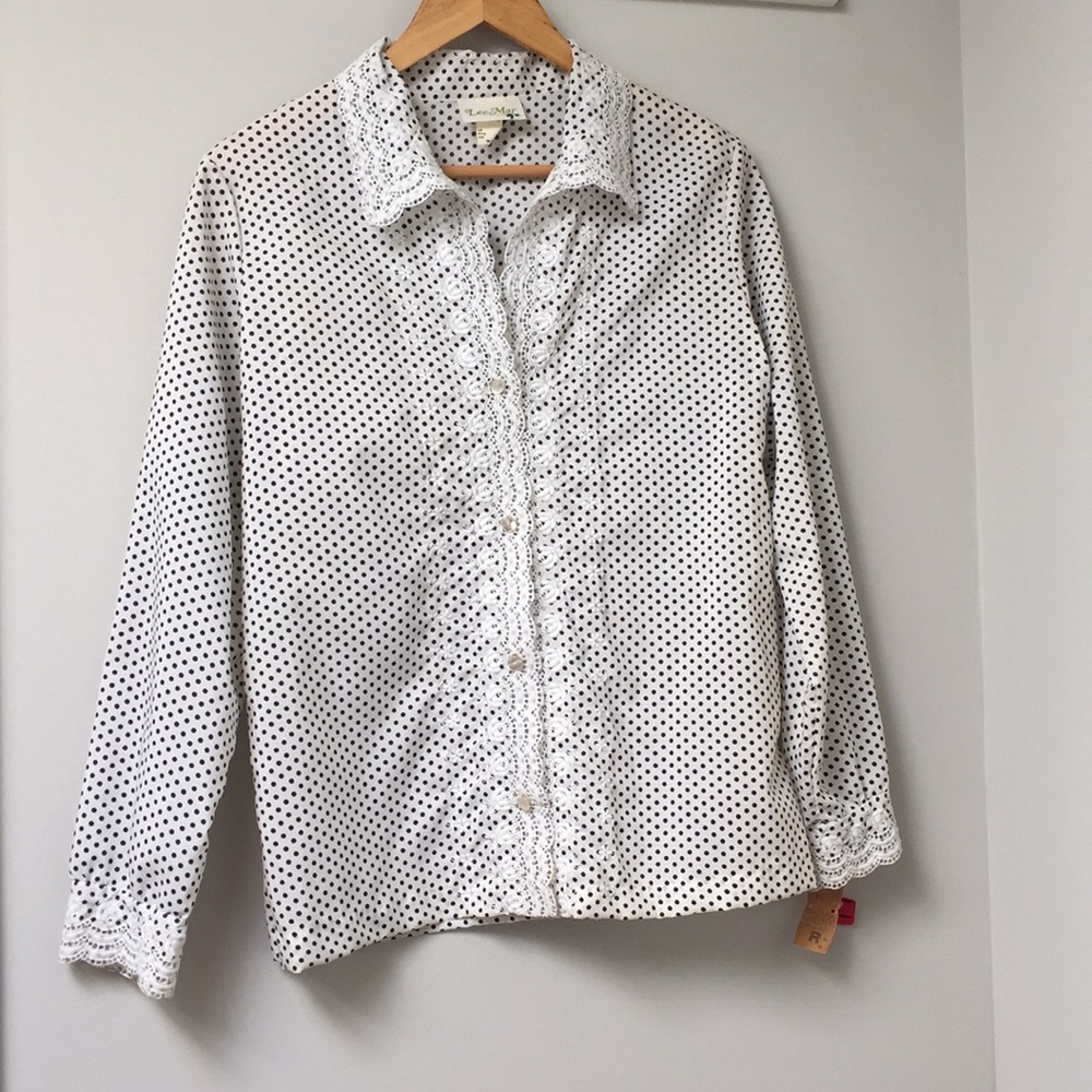 Vintage Alert! Lace button down navy dot shirt